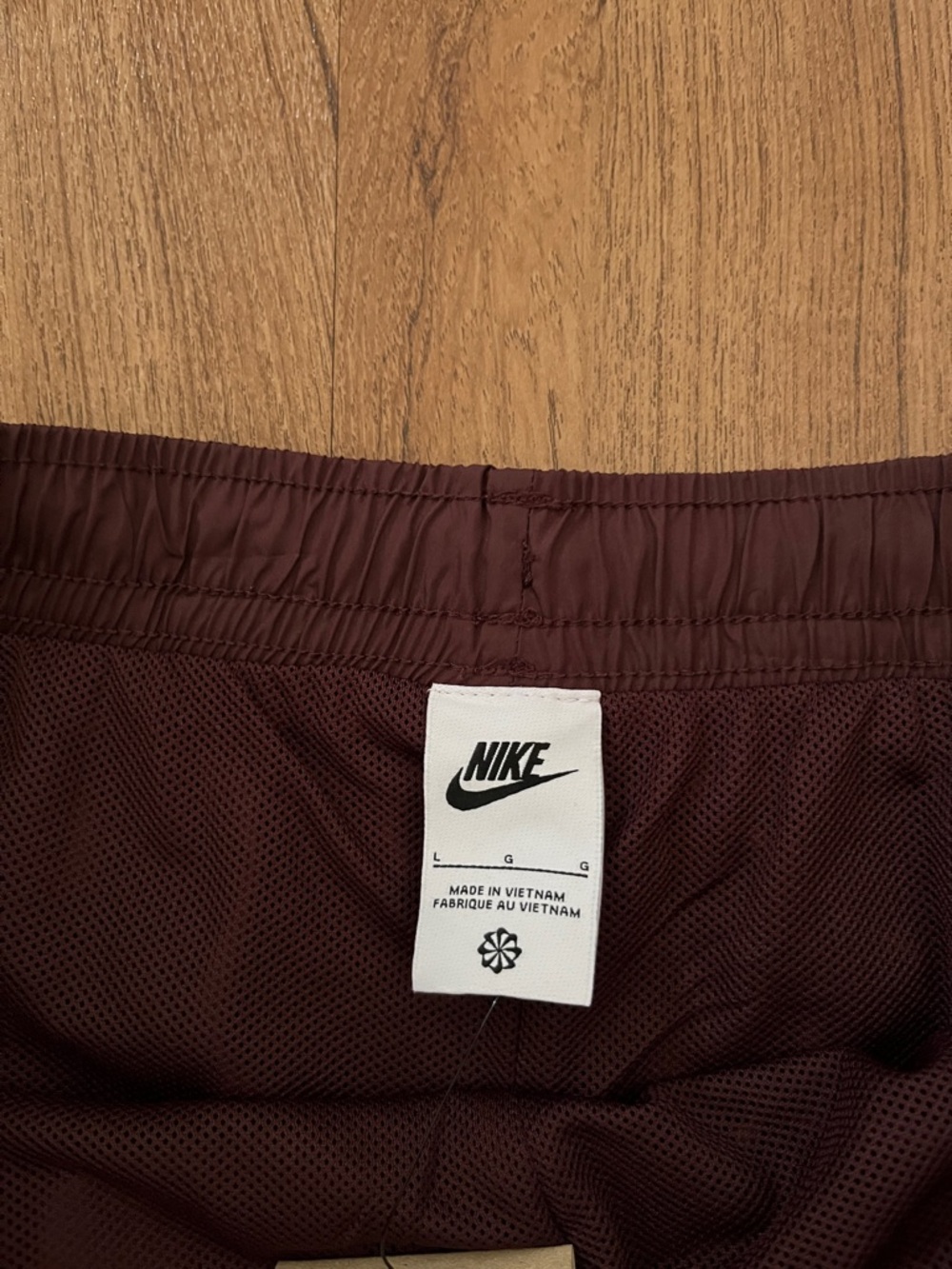 NWT Nike Sportswear Classic Woven Mid-Rise Shorts - Picture 8 of 12